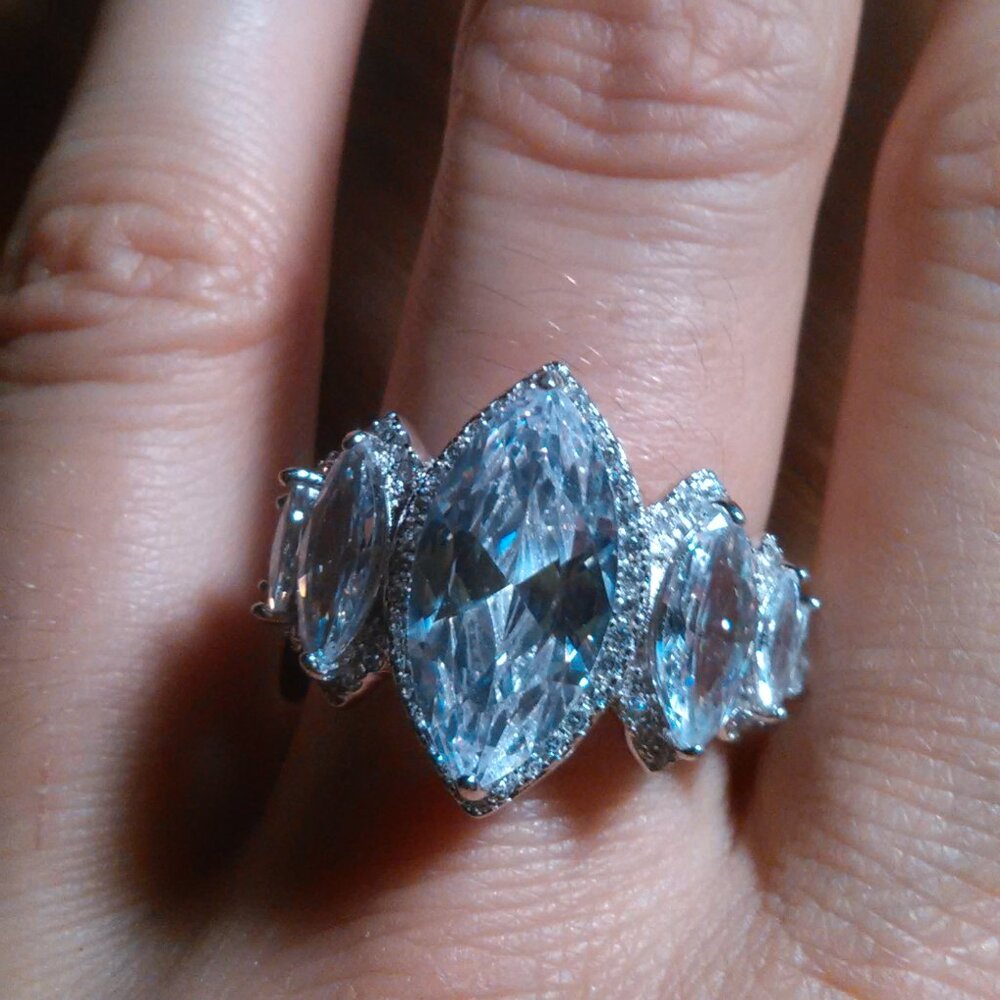 White Cubic Zirconia Sterling Silver Ring (Size 8)